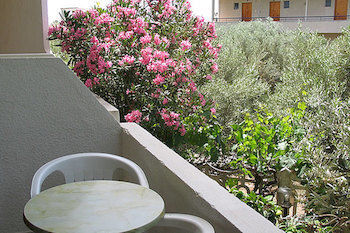 Voula Apartments Aegina Luaran gambar